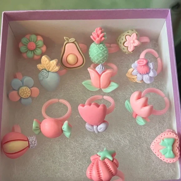 NEW THINK GRANDKIDS! 14 rings in lavender box - Picture 2 of 8